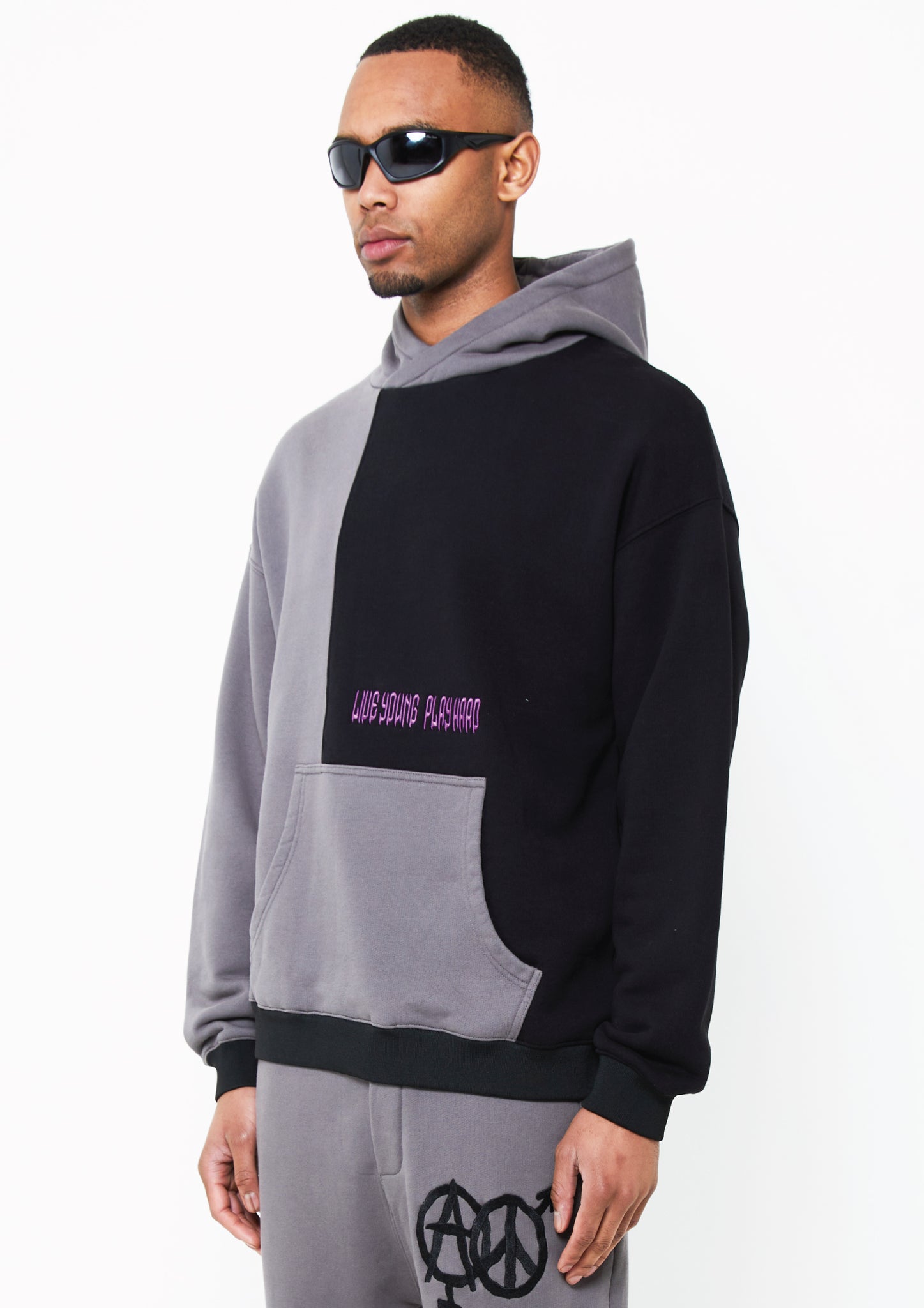 HARD PATCH HOODY